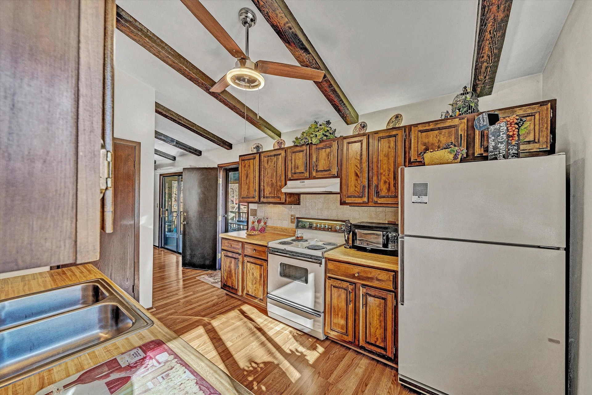 1046 Mountain Pass RD - Photo 11