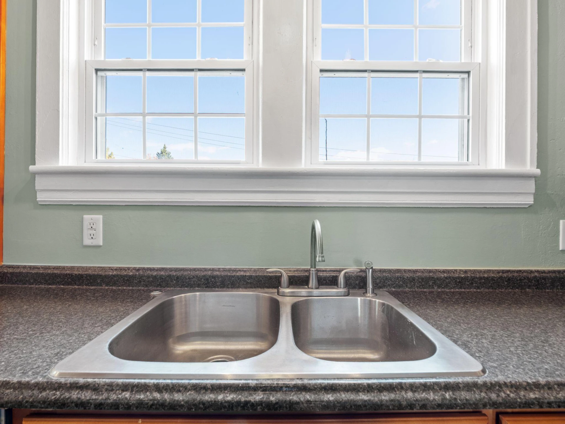 1005 Howbert AVE SW - Photo 19