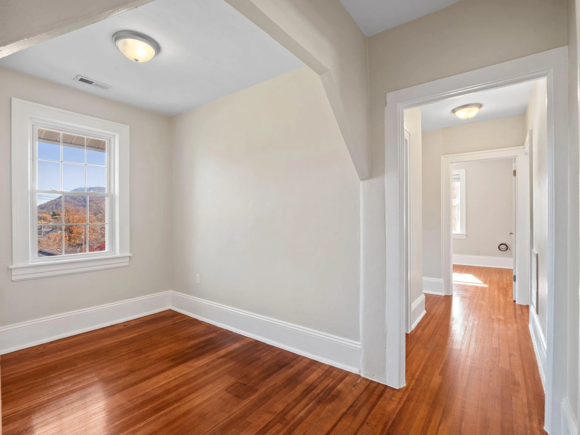 1005 Howbert AVE SW - Photo 31