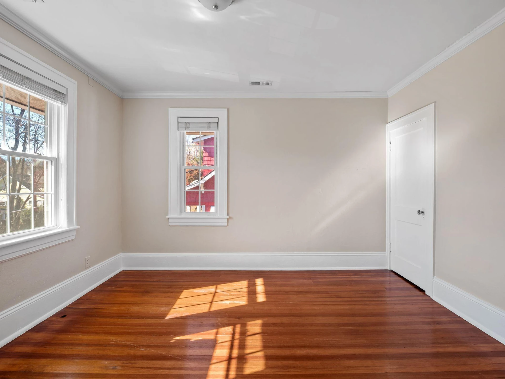 1005 Howbert AVE SW - Photo 33