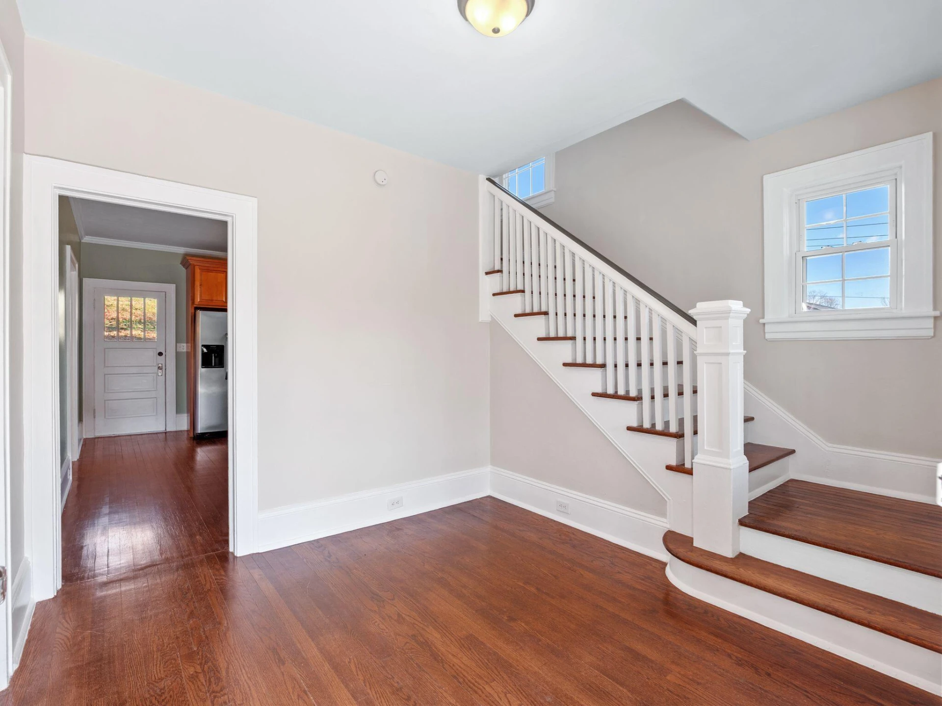 1005 Howbert AVE SW - Photo 10