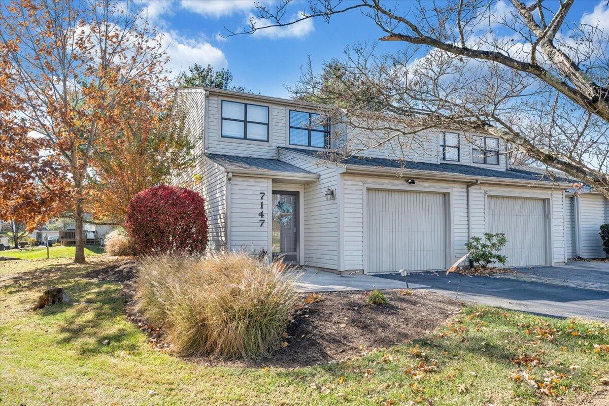 7147 Snowberry CIR