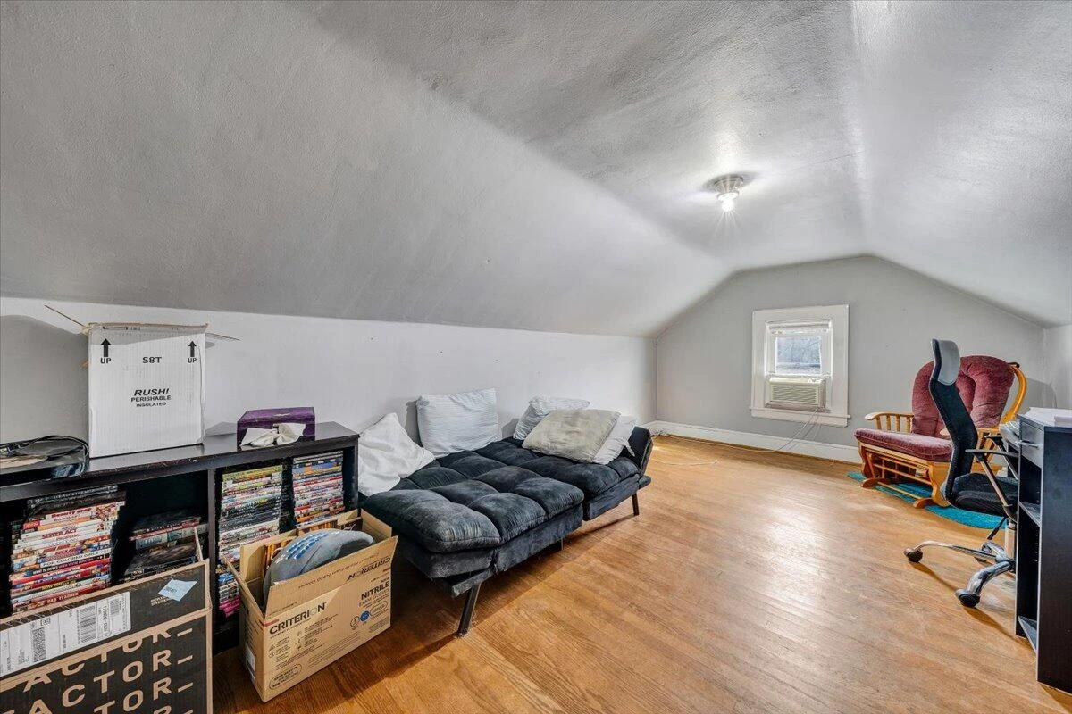 3116 Spring RD SW - Photo 15