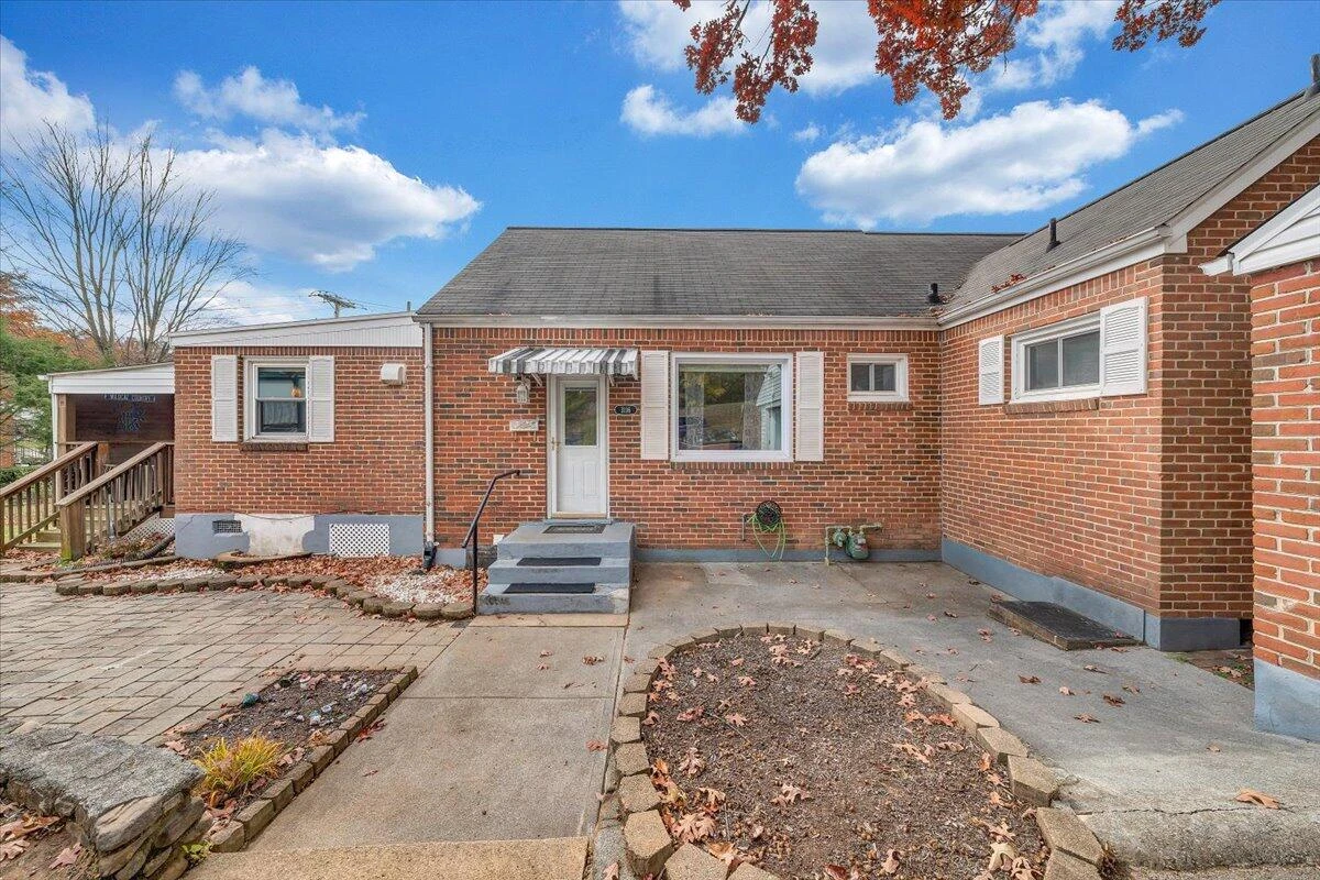 3116 Spring RD SW - Photo 19