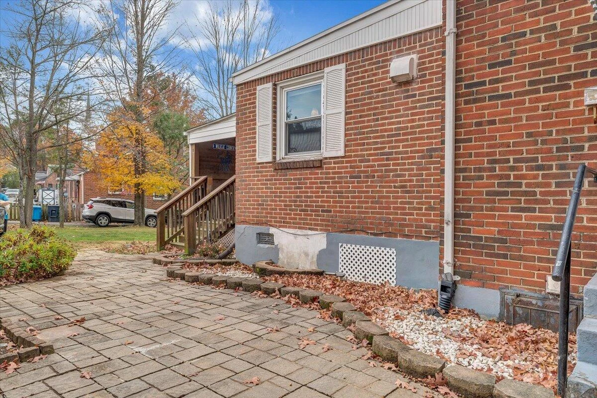 3116 Spring RD SW - Photo 20