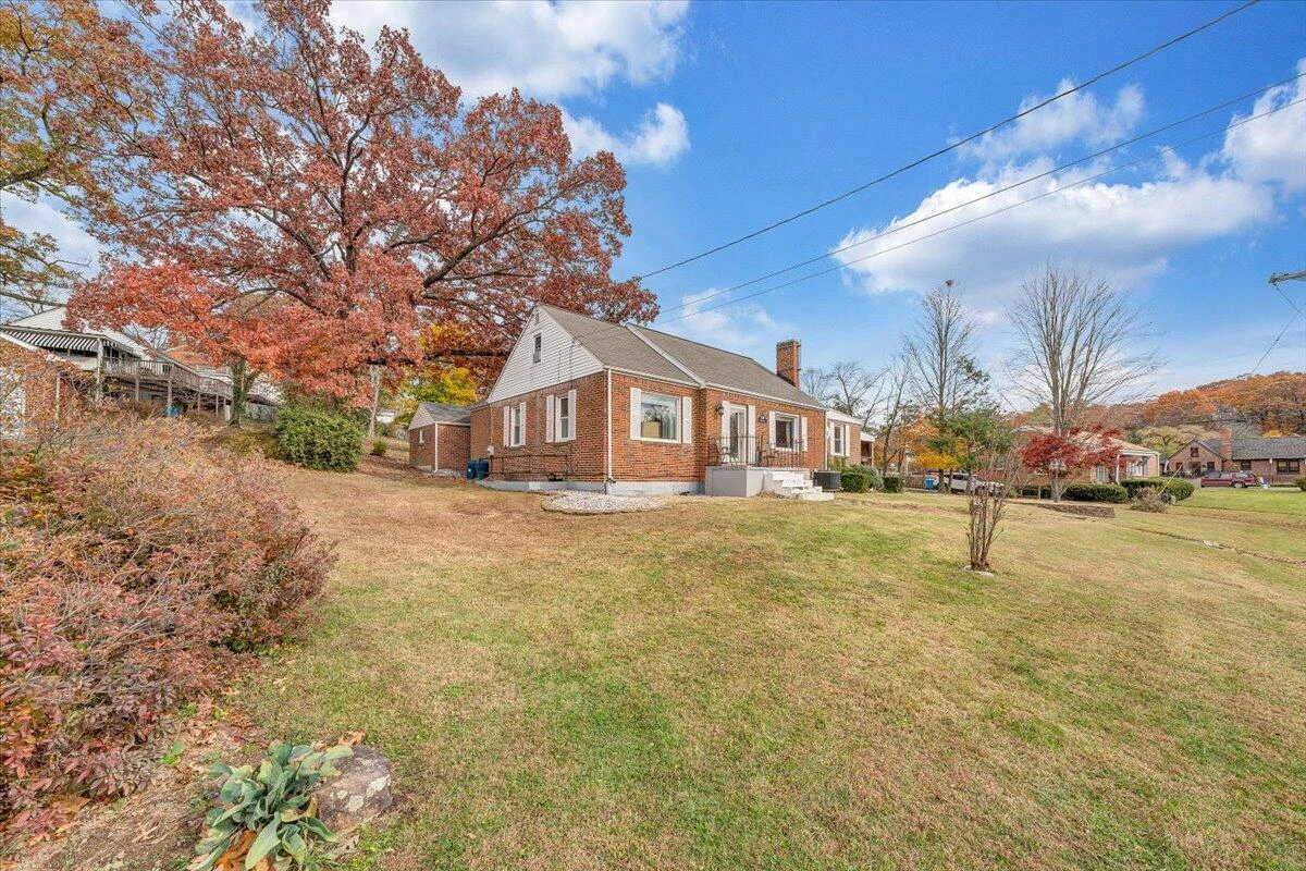 3116 Spring RD SW - Photo 22