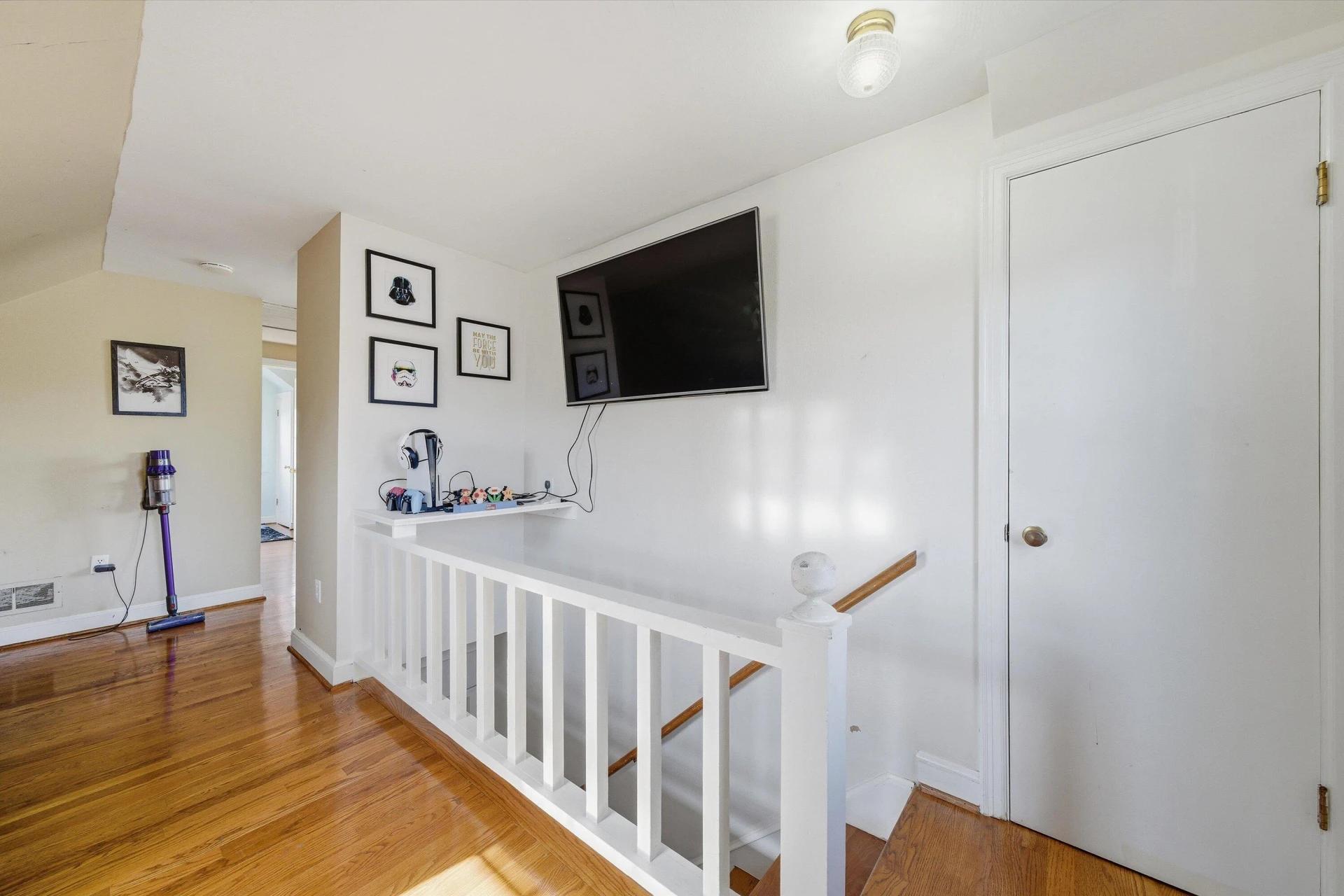723 Yorkshire ST - Photo 14