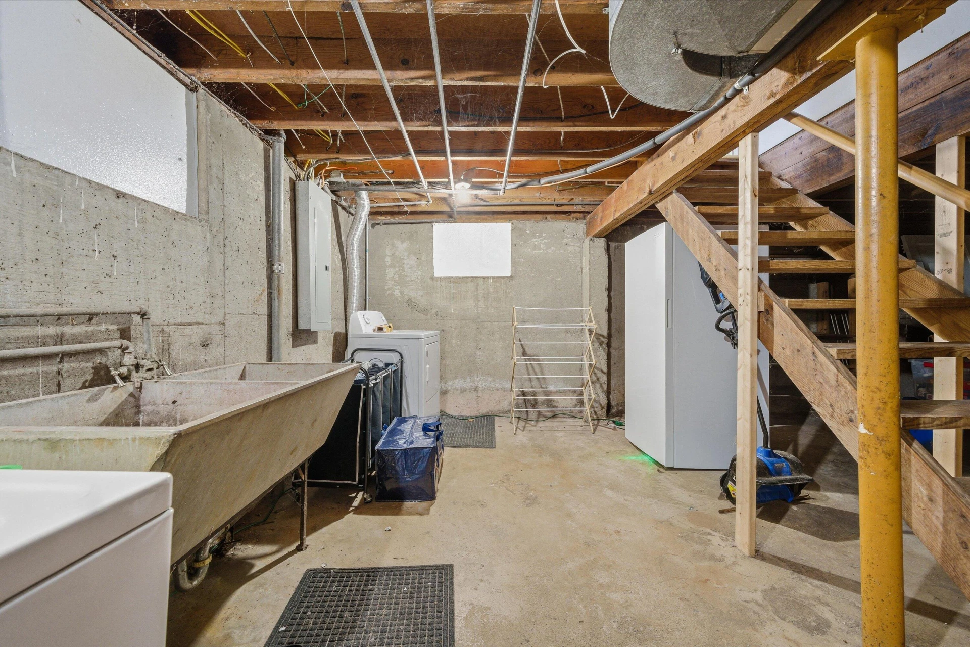 723 Yorkshire ST - Photo 23