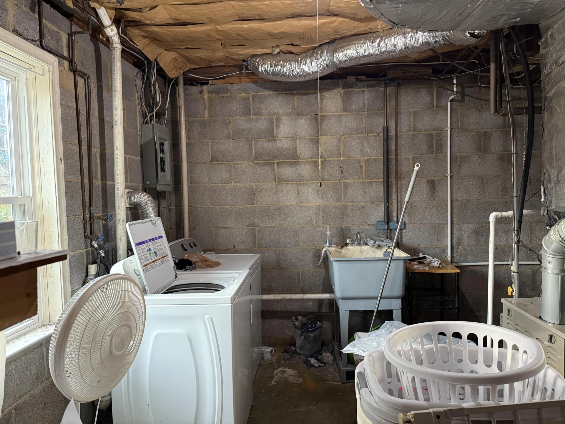 2438 King ST NE - Photo 17