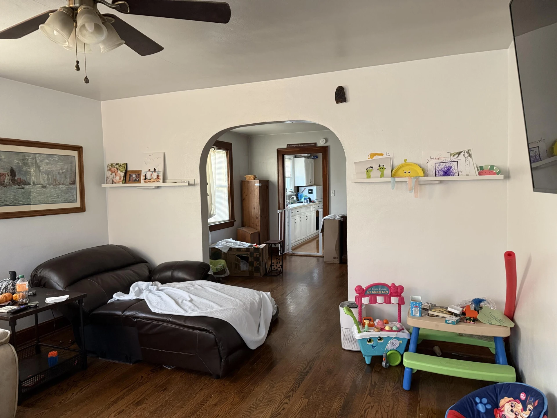 2438 King ST NE - Photo 2