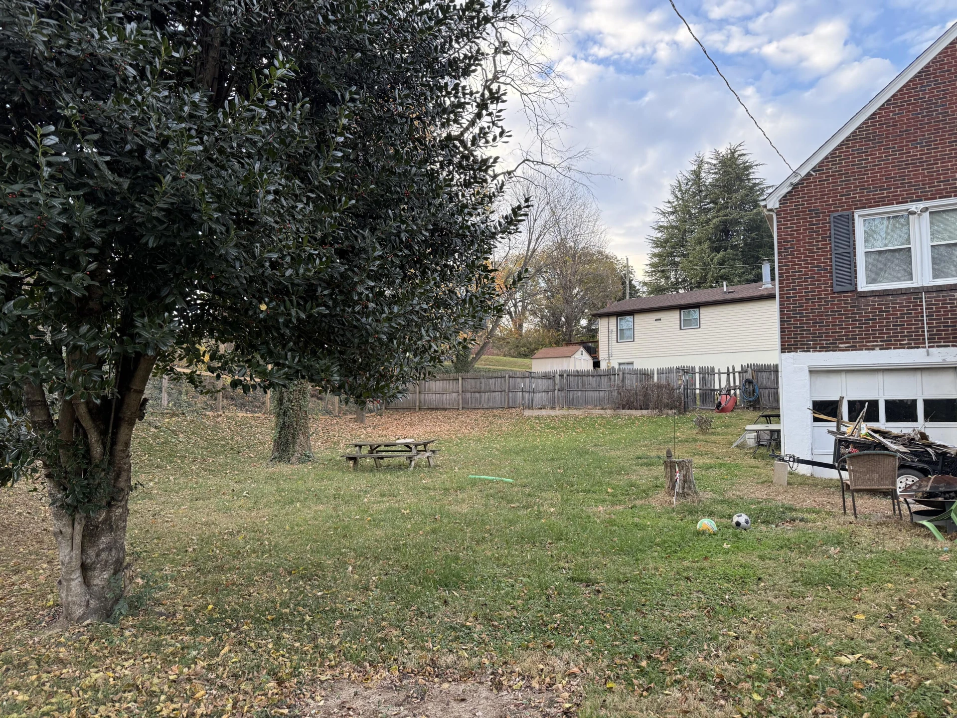 2438 King ST NE - Photo 20