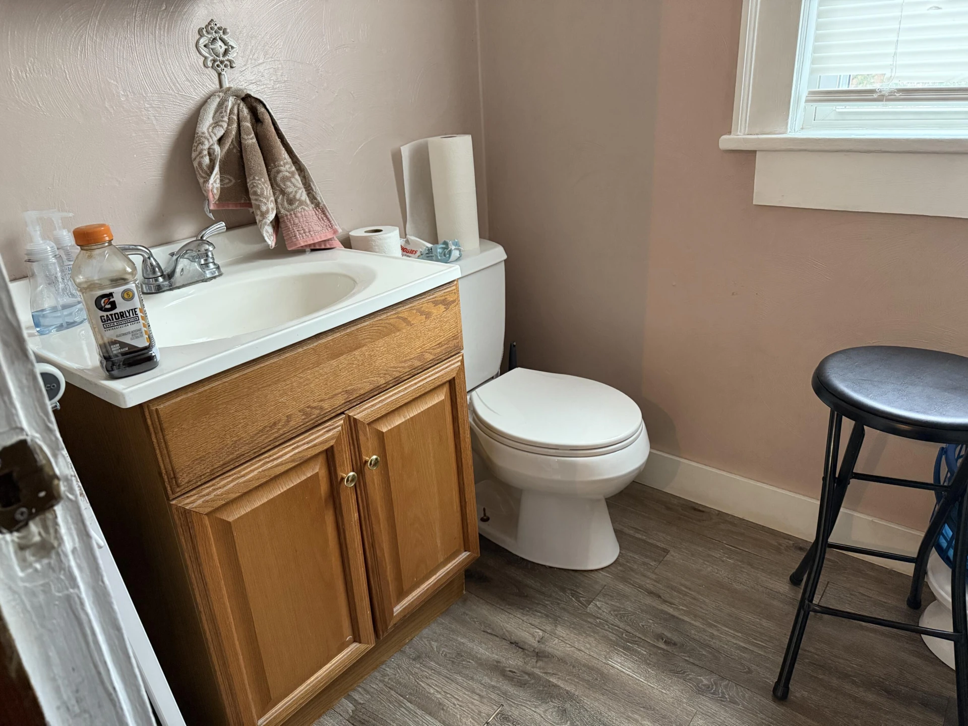 2438 King ST NE - Photo 8