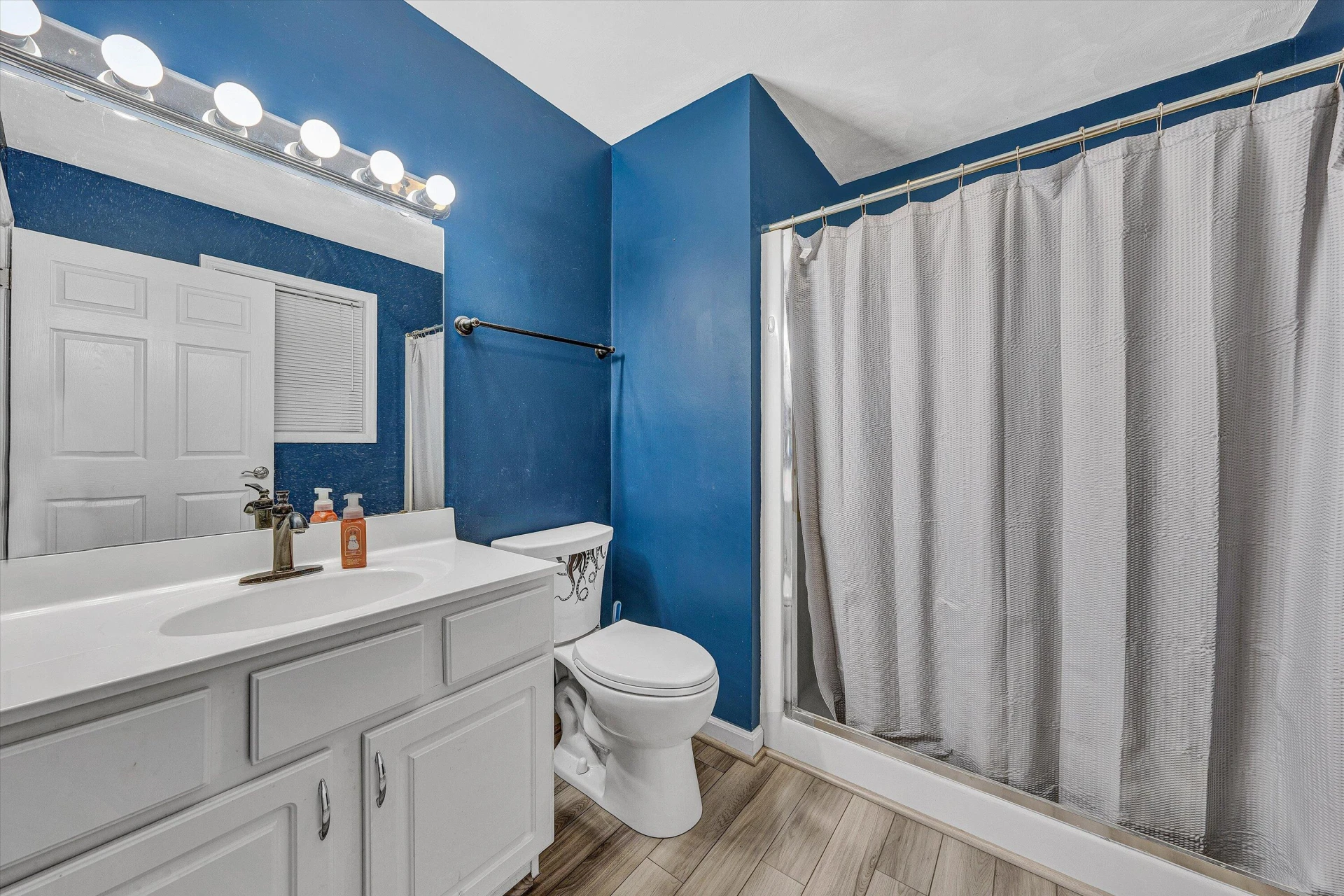 2714 Grandin RD SW - Photo 15