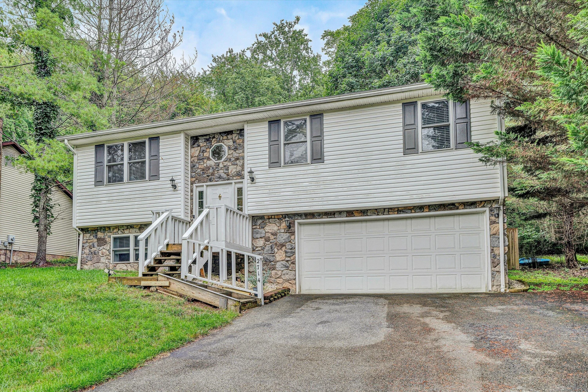 2714 Grandin RD SW - Photo 27