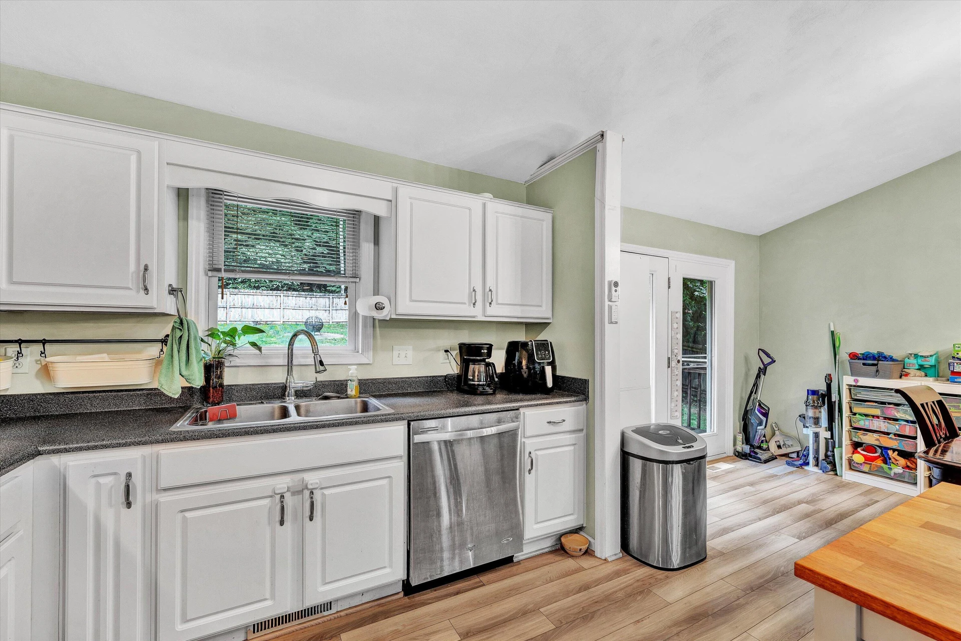2714 Grandin RD SW - Photo 8