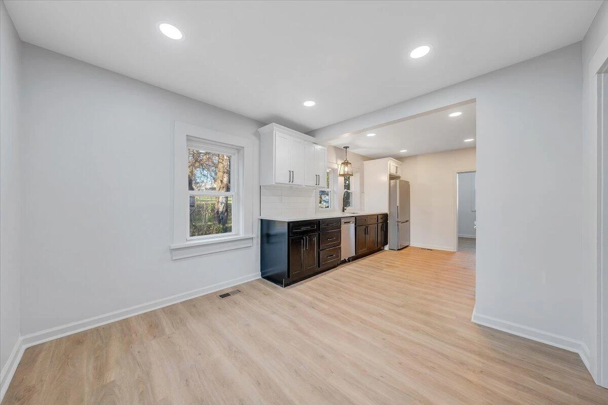 50 Bower ST NW - Photo 4