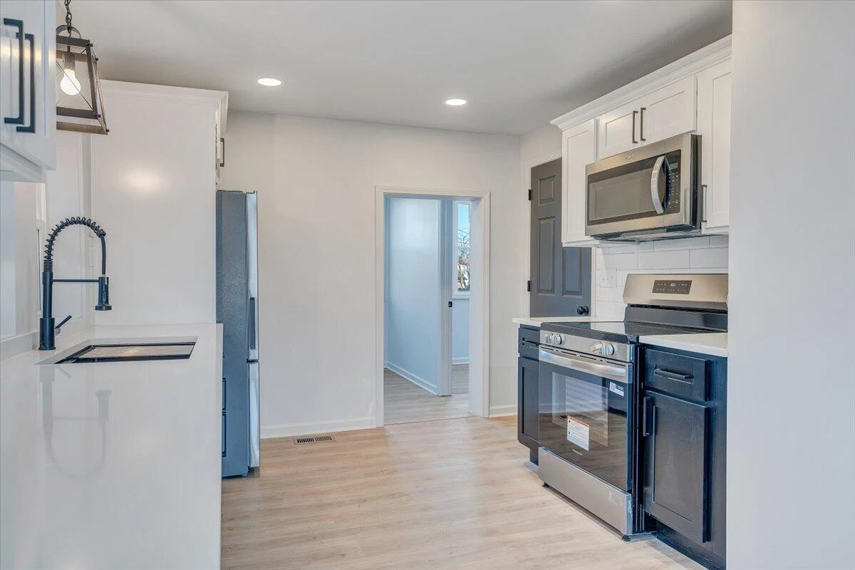 50 Bower ST NW - Photo 7
