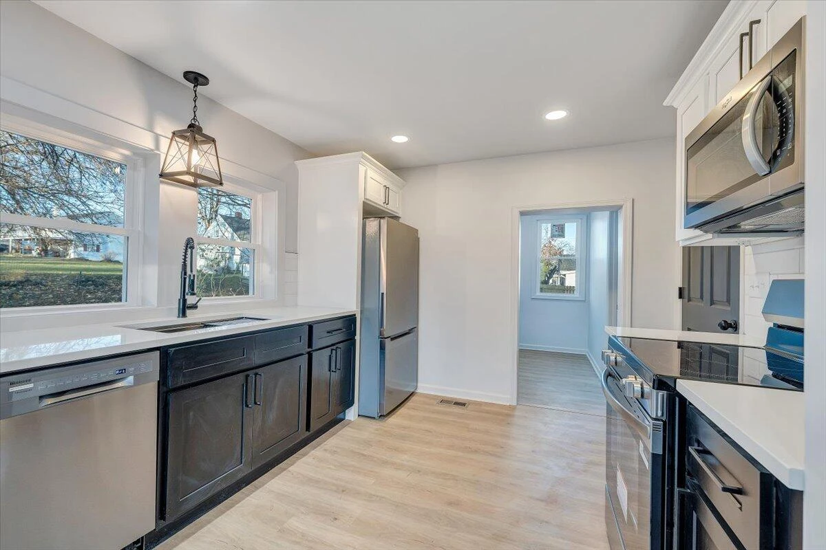 50 Bower ST NW - Photo 8