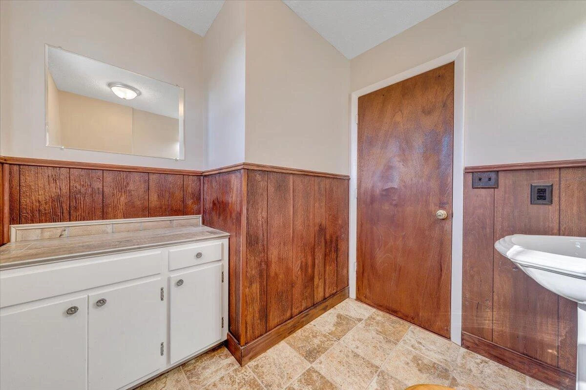 1100 Flint DR - Photo 33