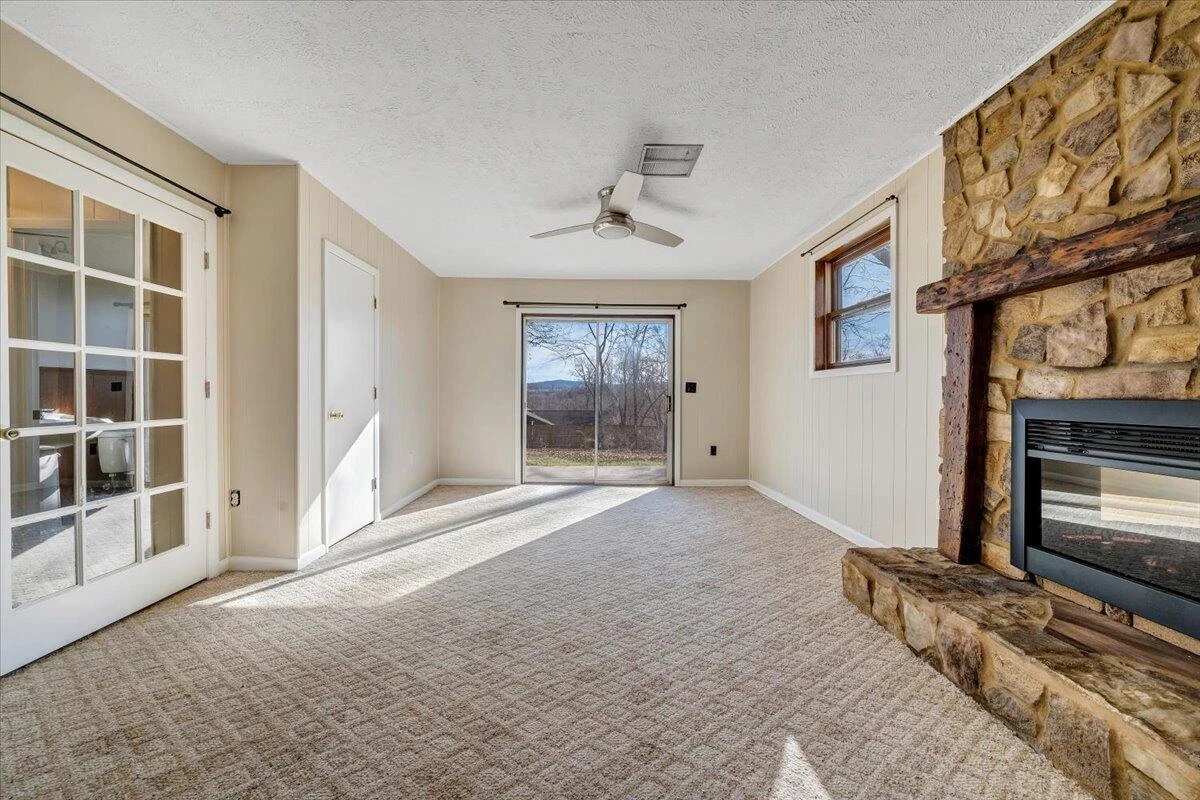 1100 Flint DR - Photo 35