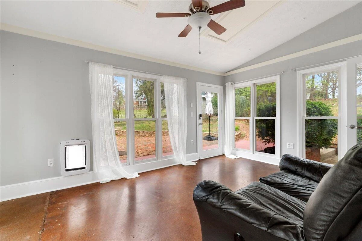 3581 Grandin RD SW - Photo 19