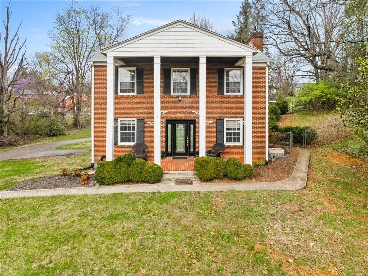 3581 Grandin RD SW - Photo 2