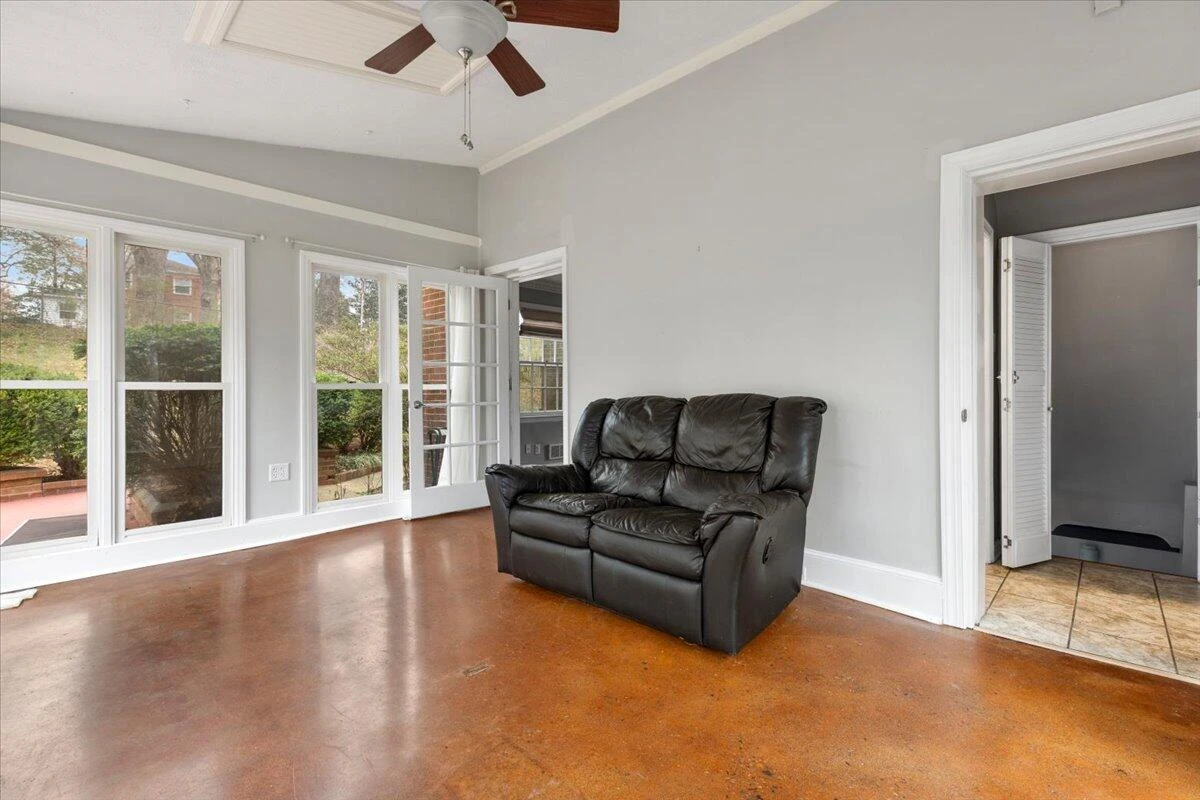 3581 Grandin RD SW - Photo 20