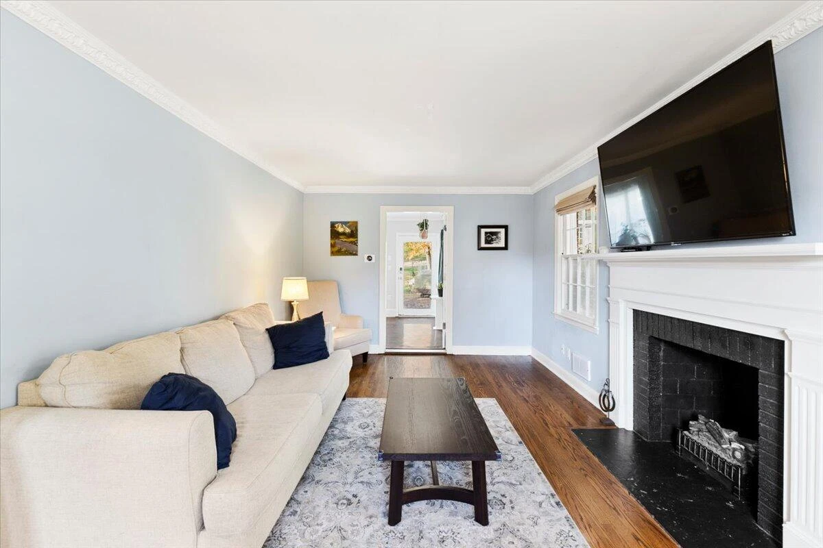 3581 Grandin RD SW - Photo 27