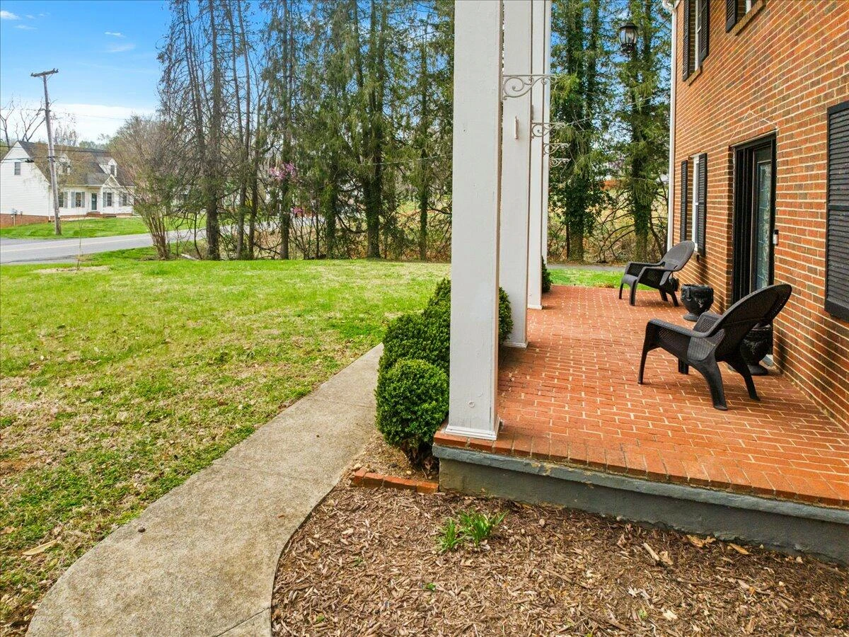 3581 Grandin RD SW - Photo 3