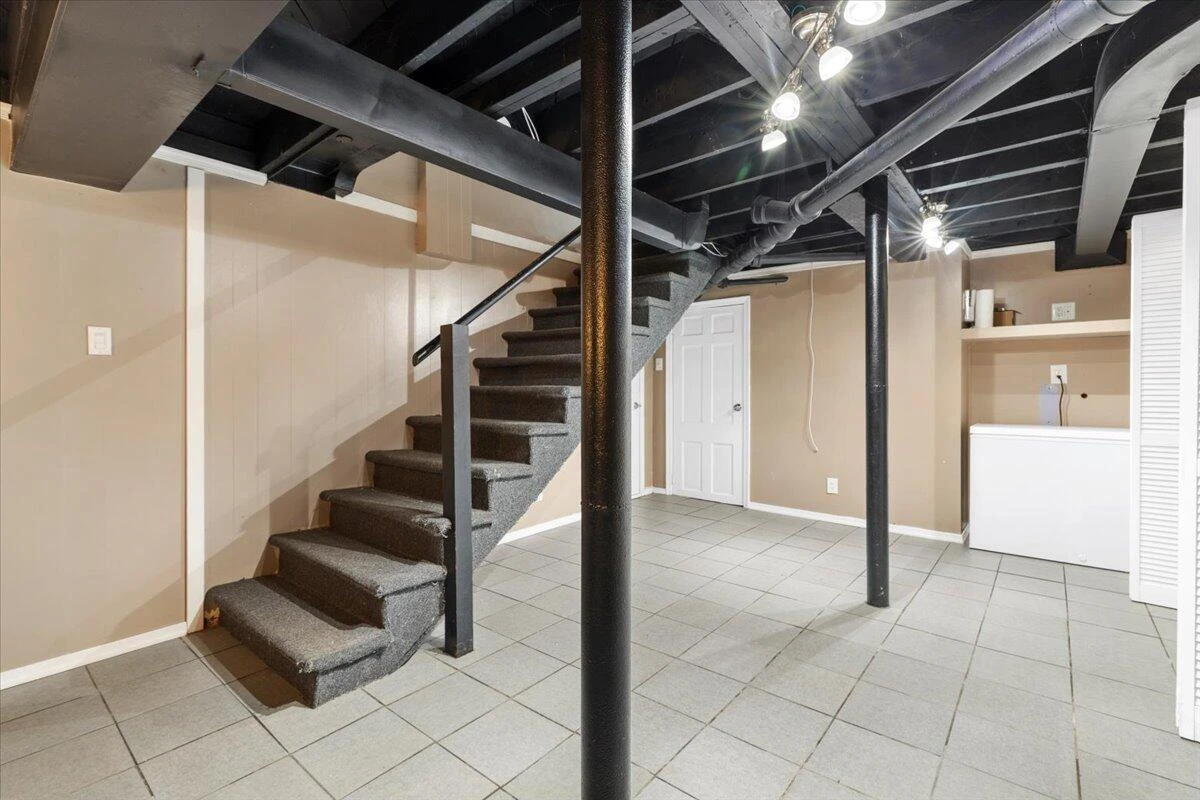 3581 Grandin RD SW - Photo 51