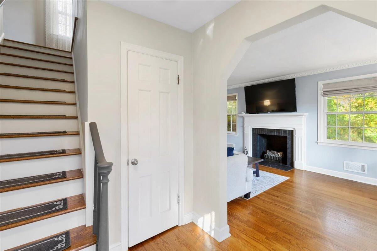 3581 Grandin RD SW - Photo 9