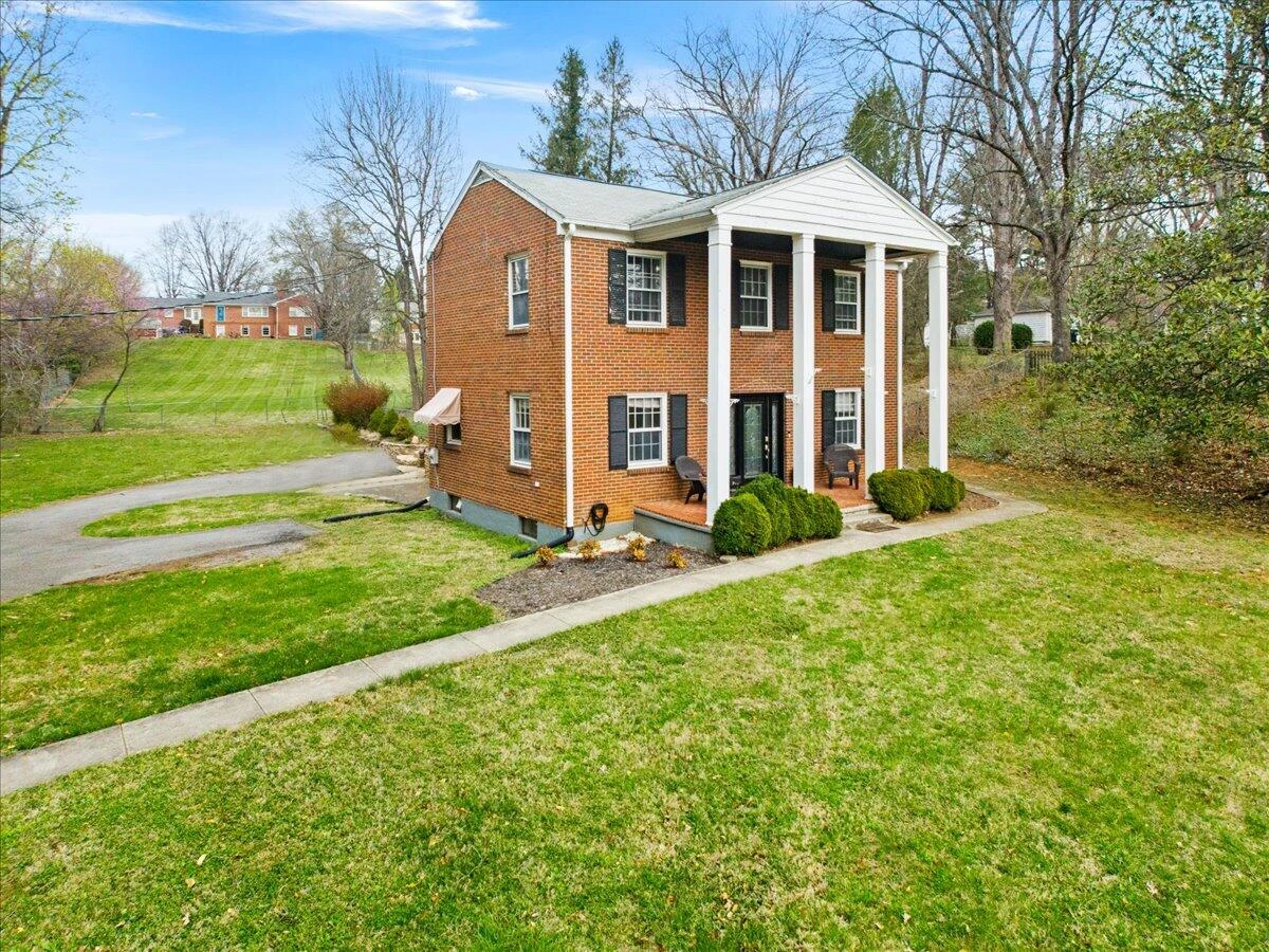 3581 Grandin RD SW - Photo 90