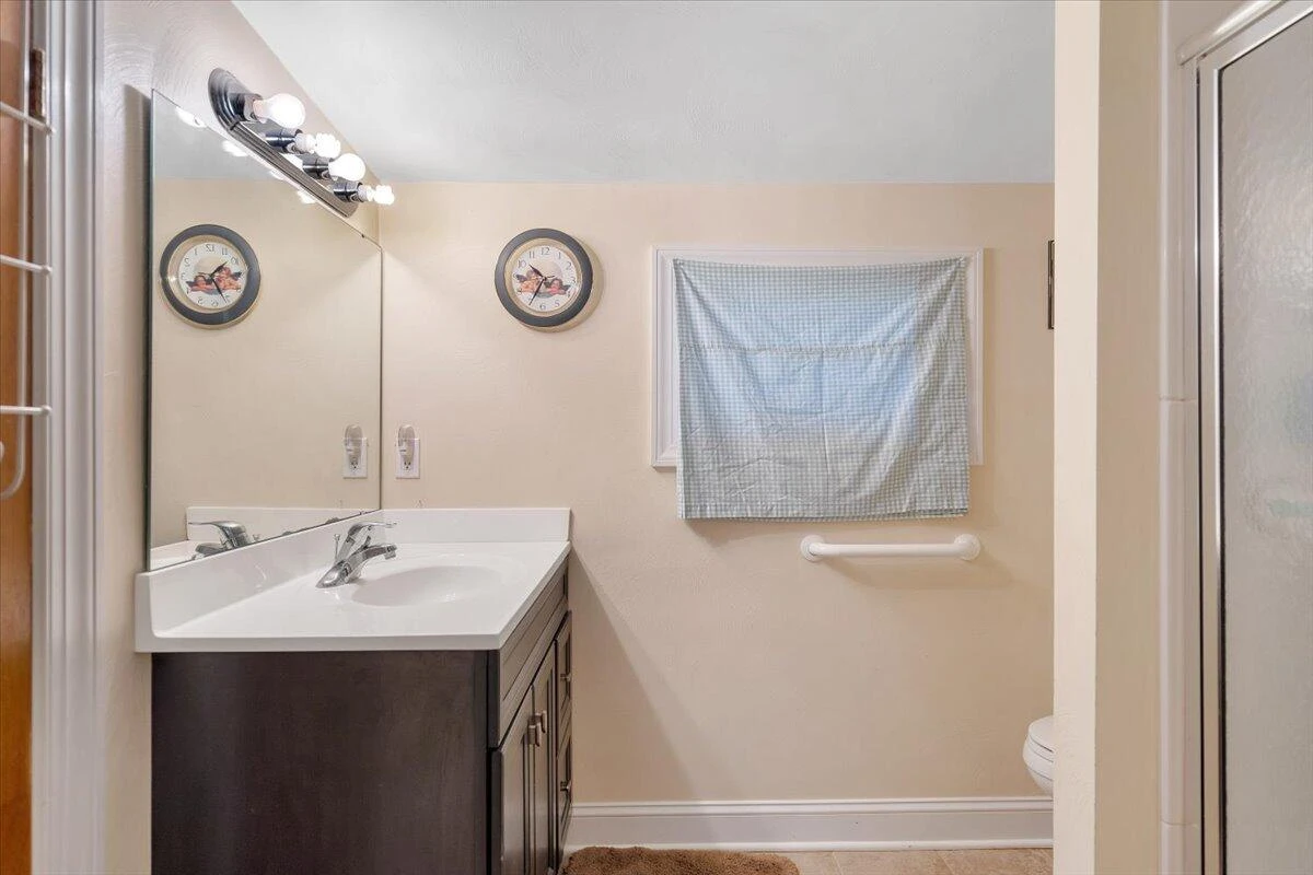 373 Richardson DR - Photo 16