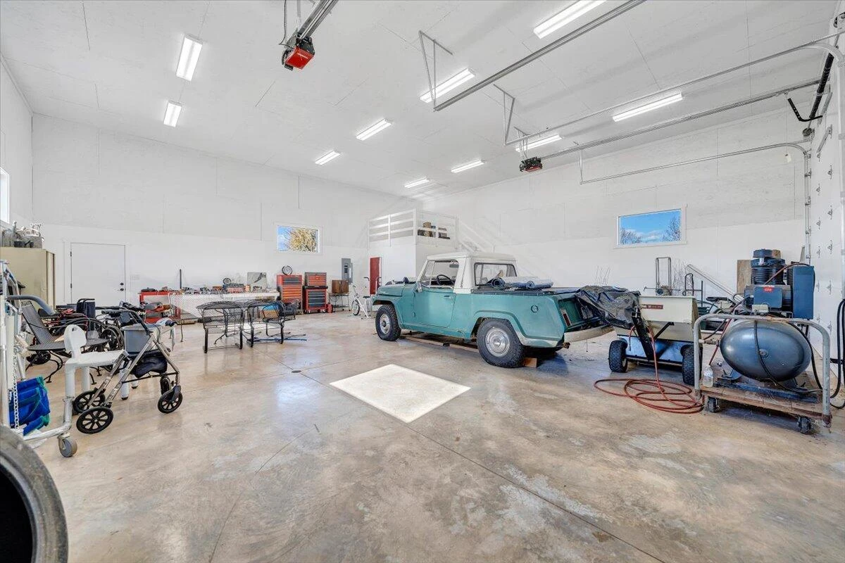 373 Richardson DR - Photo 24