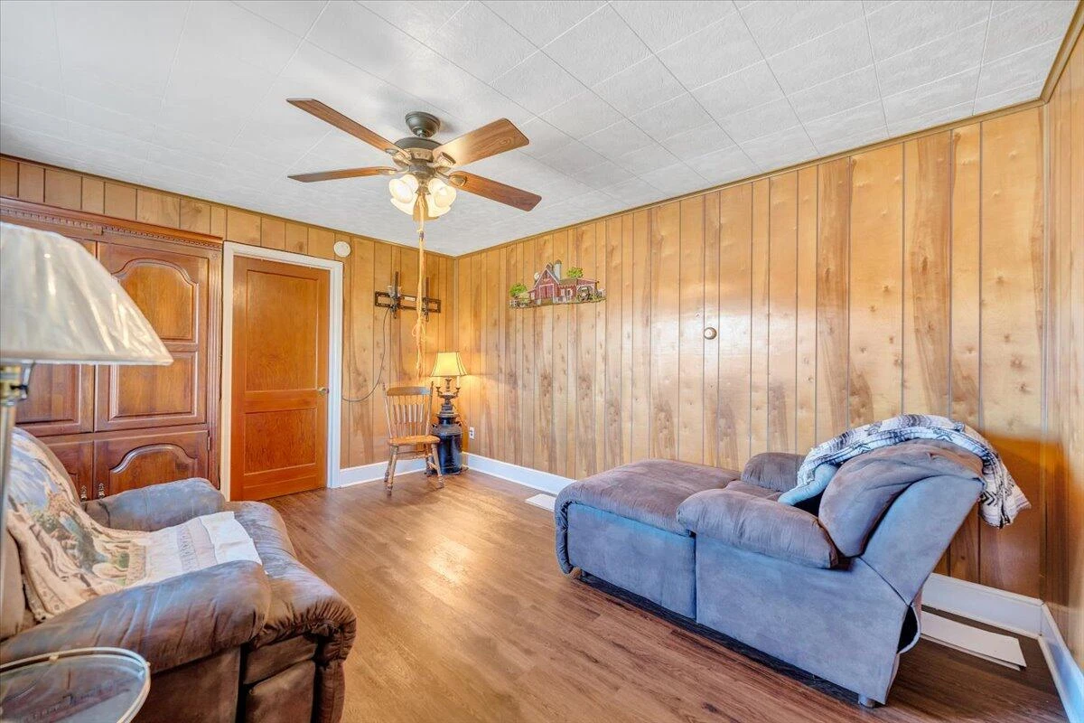 373 Richardson DR - Photo 4