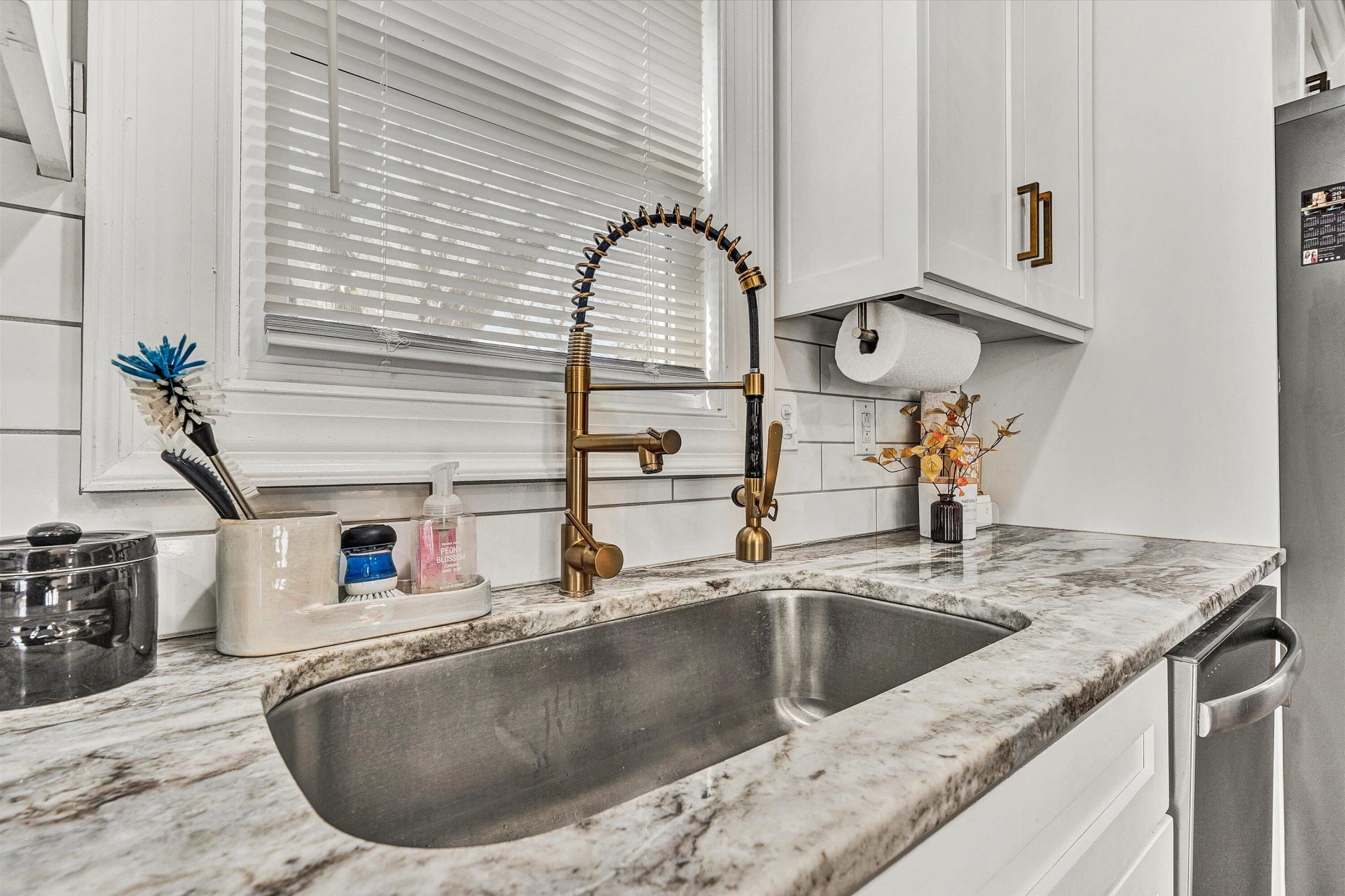 2232 Mount Regis DR - Photo 19