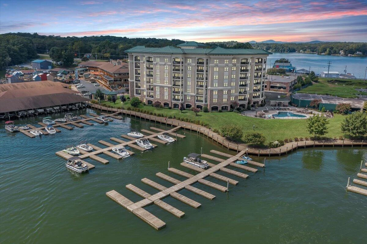 100 Bridgewater Pointe PL #601 - Photo 2