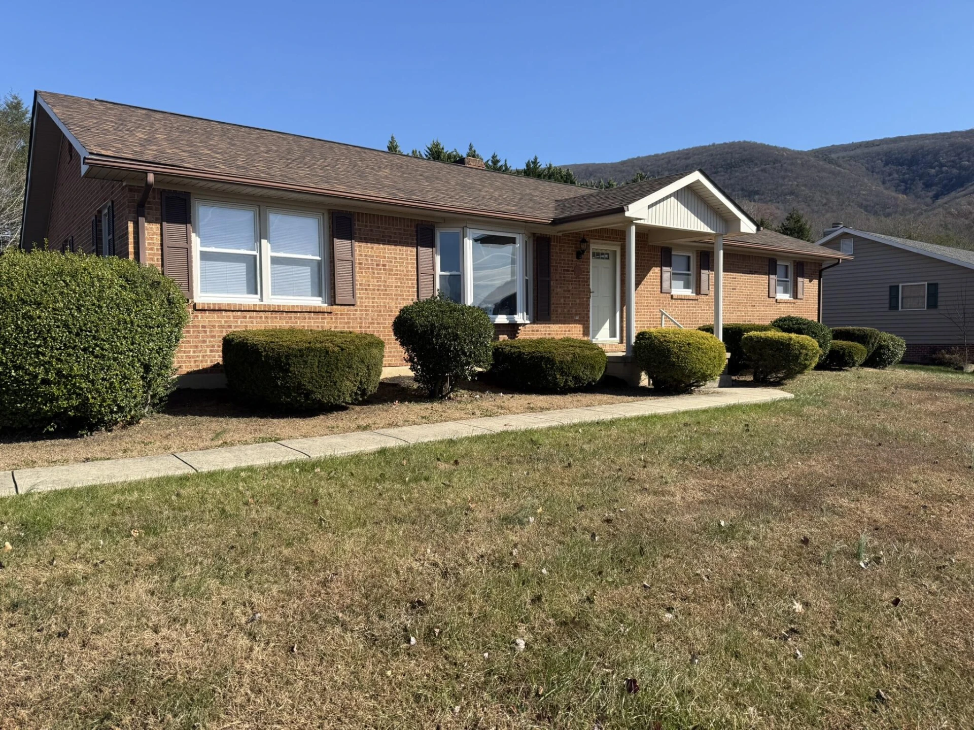 200 Sherry May ST