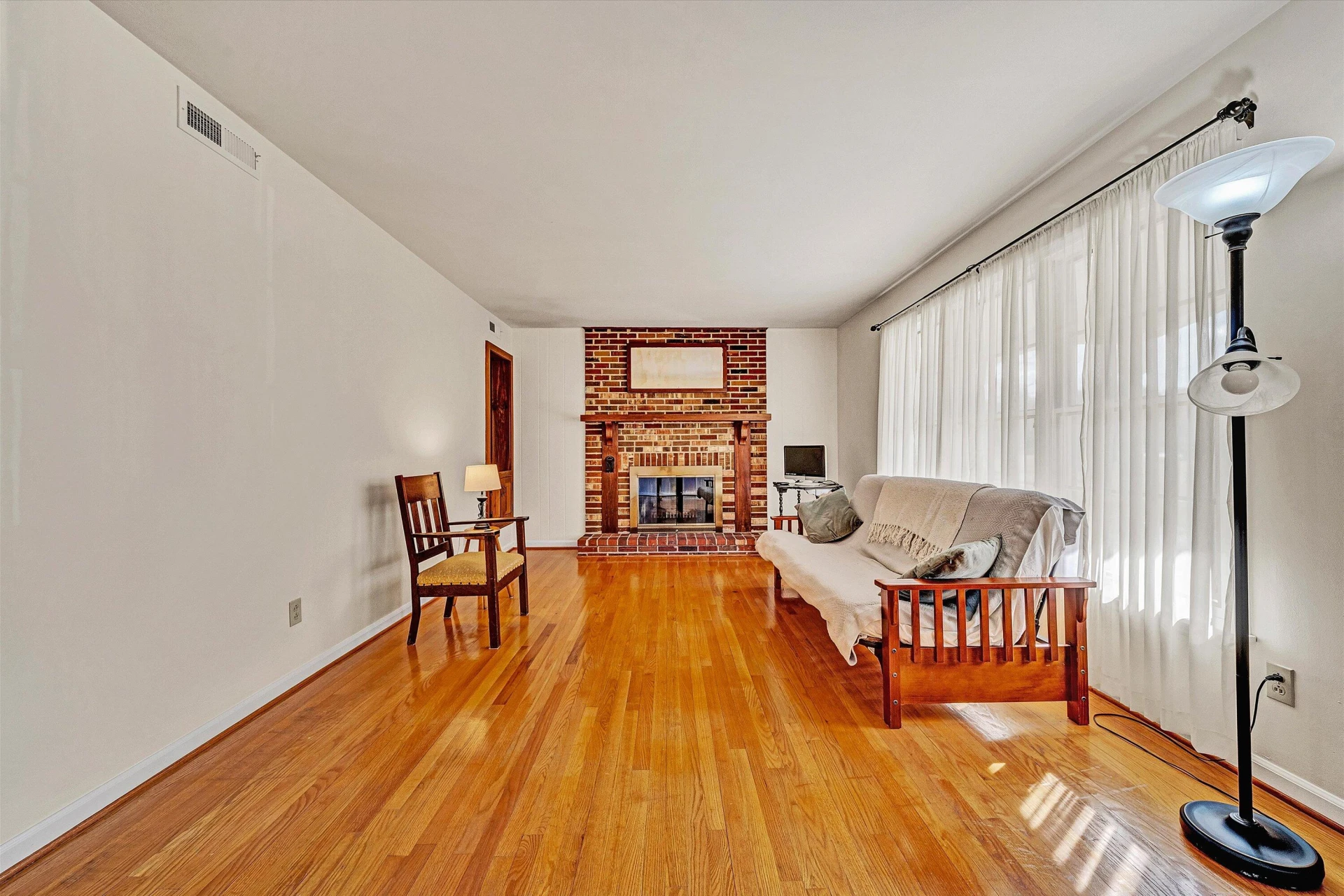 3469 Bradshaw RD - Photo 4