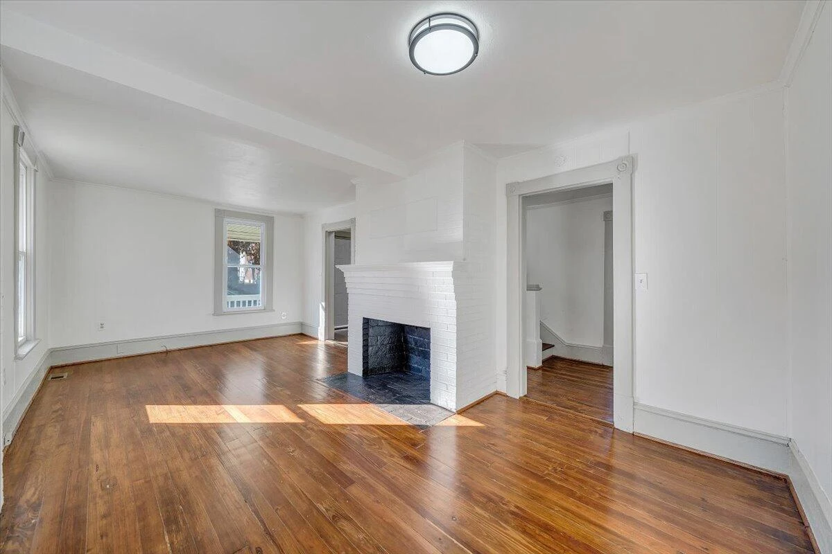 2415 Delaware AVE NW - Photo 13