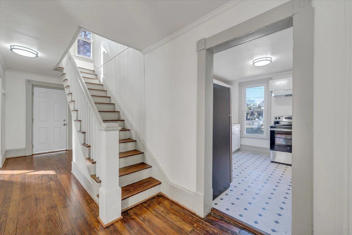 2415 Delaware AVE NW - Photo 14
