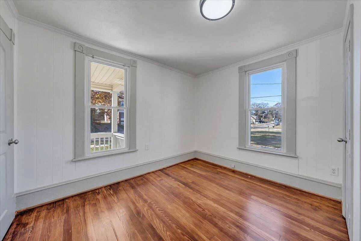 2415 Delaware AVE NW - Photo 21