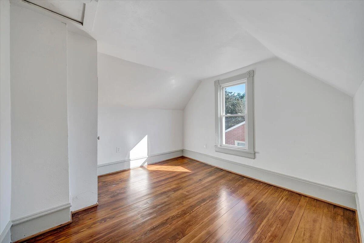 2415 Delaware AVE NW - Photo 24