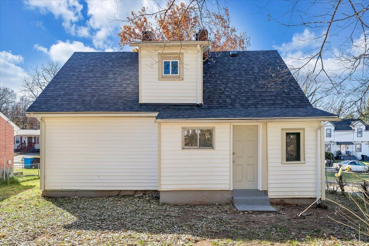2415 Delaware AVE NW - Photo 30