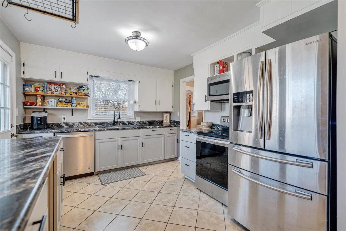 304 Dawnridge LN - Photo 15