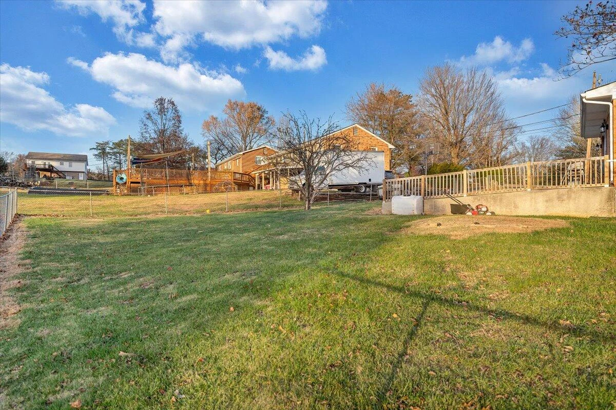 304 Dawnridge LN - Photo 39