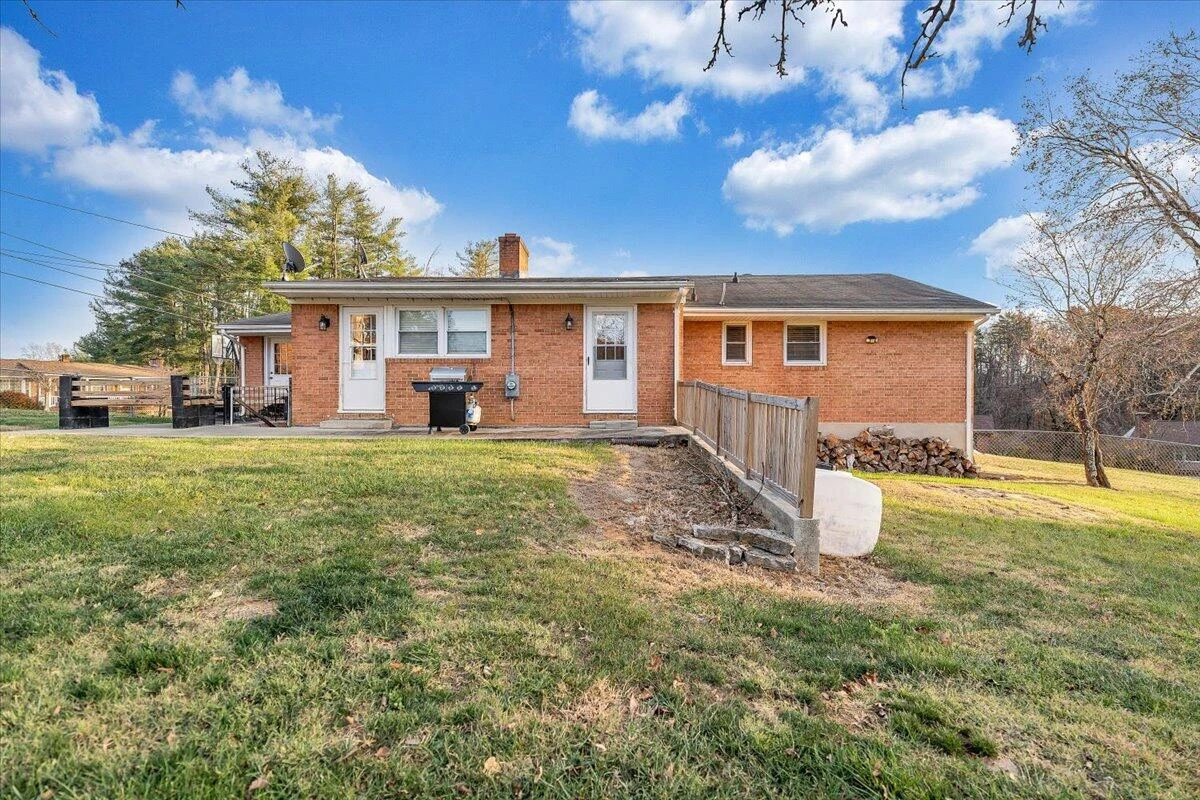 304 Dawnridge LN - Photo 41