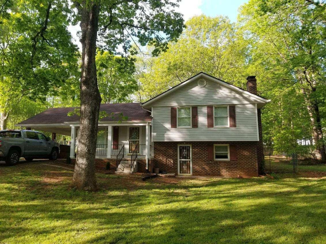 1127 Smith ST - Photo 2