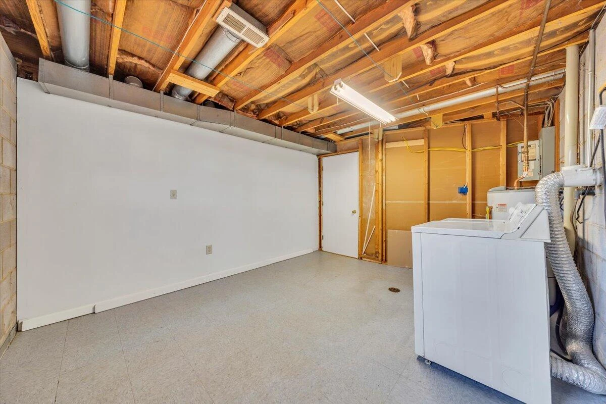 1127 Smith ST - Photo 26