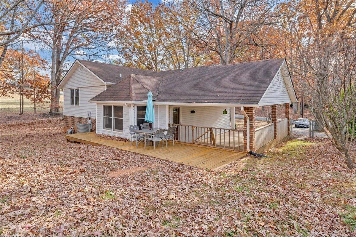 1127 Smith ST - Photo 32